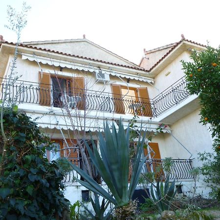 Raymondos Apartments Ласи Стая снимка